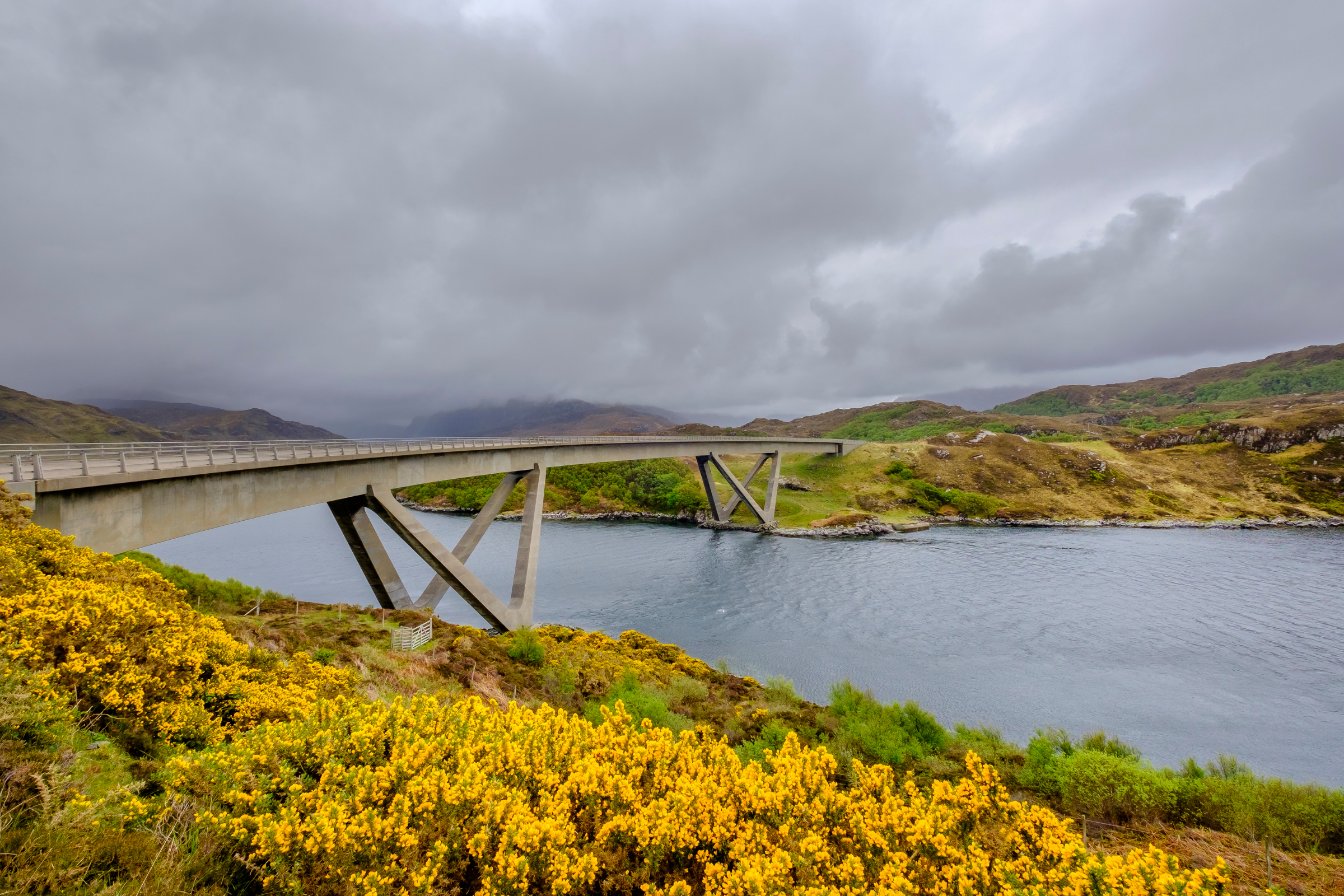 loch a' chàirn bhàin.webp